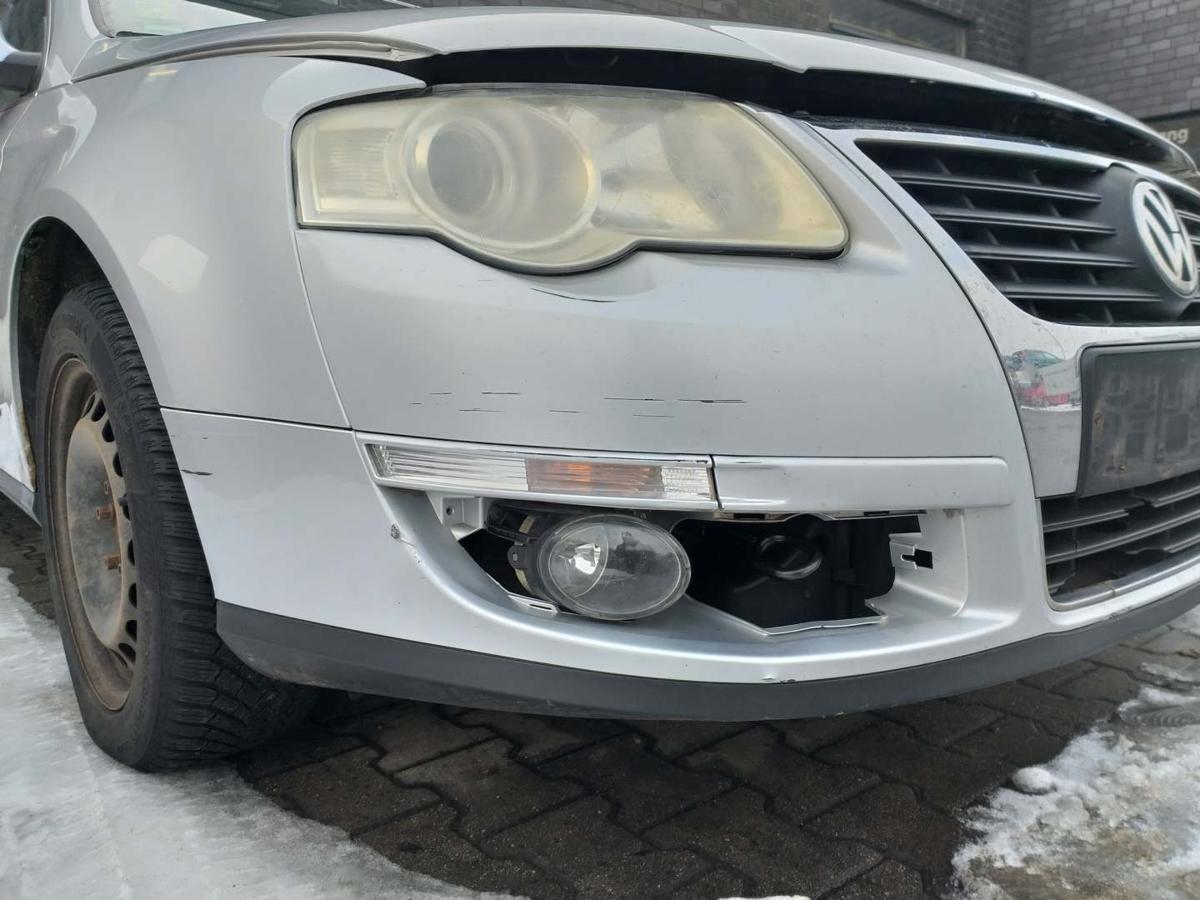 VW Passat 3C original Sto&szlig;stange Stossf&auml;nger vorn LA7W Reflexsilber ohne K&uuml;hlergrill Bj.2006